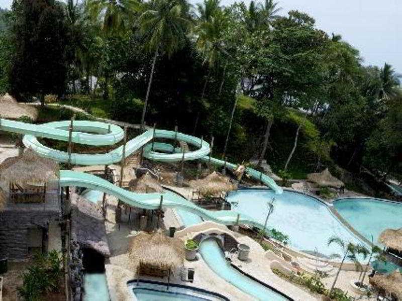 Hawaii Resort Family Suites Anyer Exterior photo