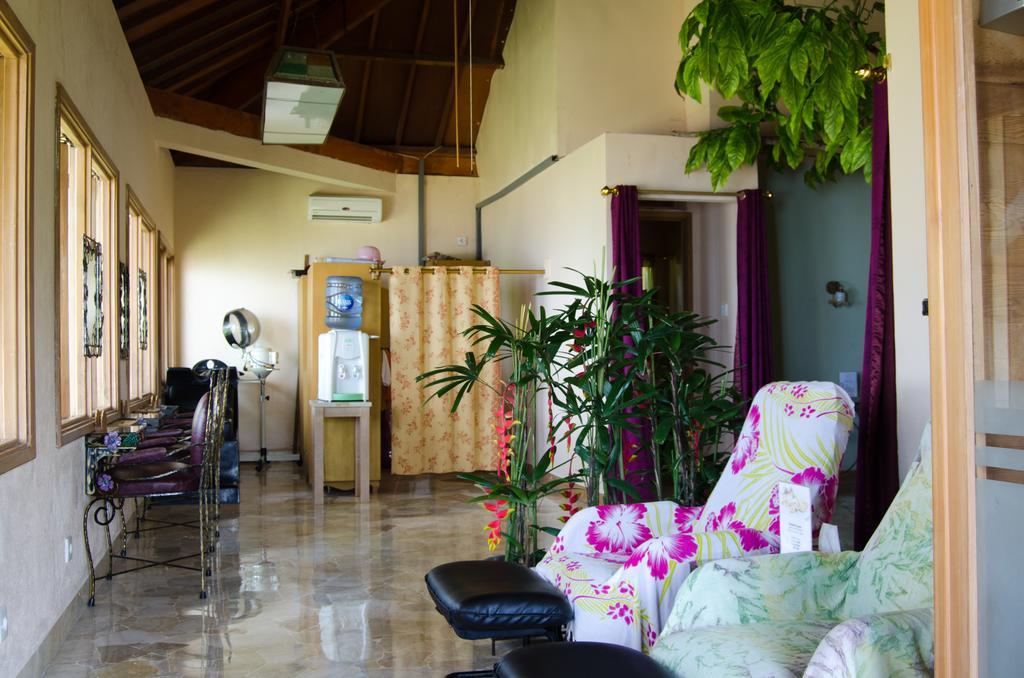 Hawaii Resort Family Suites Anyer Exterior photo
